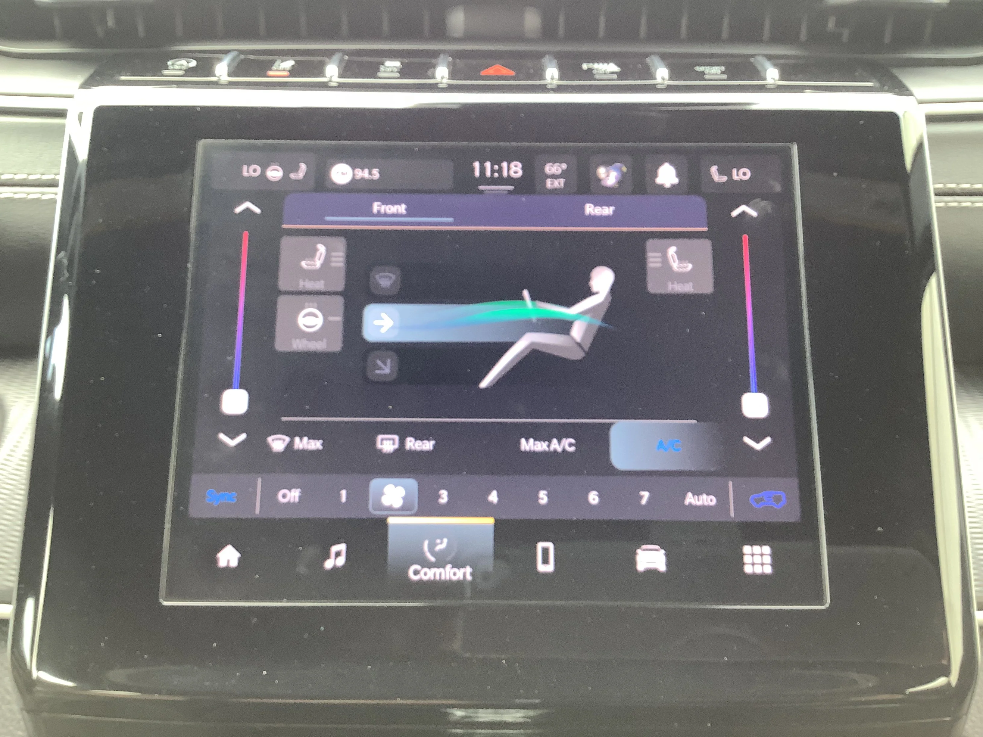 Used 2023 Red Jeep Altitude image 22