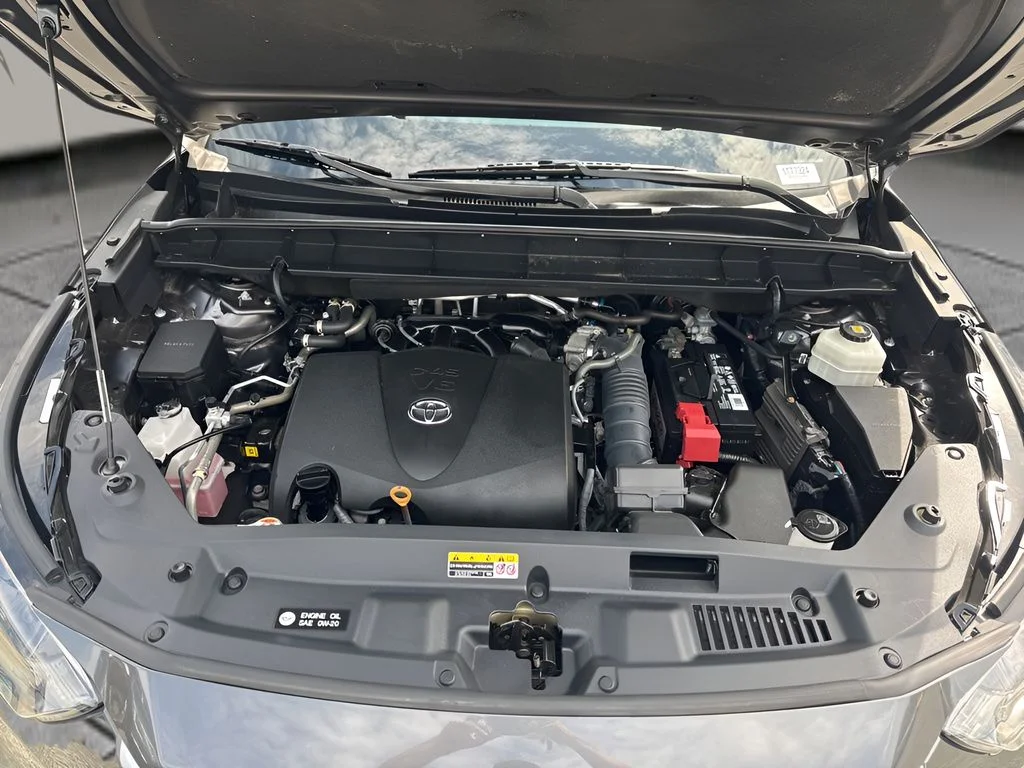 Used 2022 Gray Toyota XLE image 32