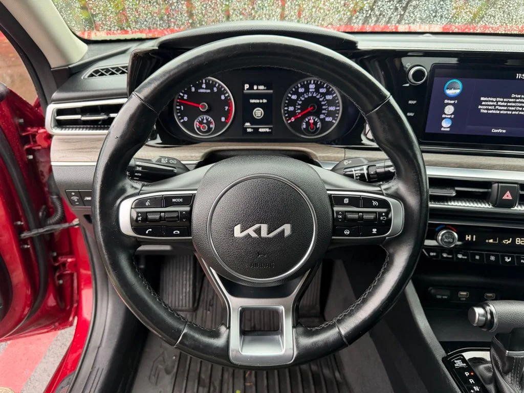 Used 2022 Passion Red Kia EX image 19