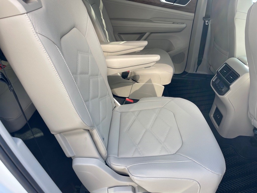 2026 Volkswagen Atlas SE w/Tech - Photo 16