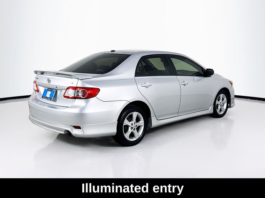 Used 2012 Classic Silver Metallic Toyota S image 7