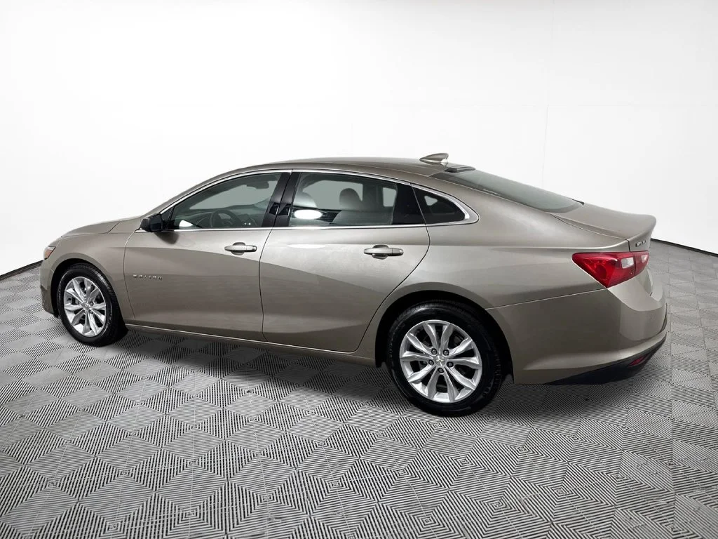 Used 2025 Gray Chevrolet LT image 11