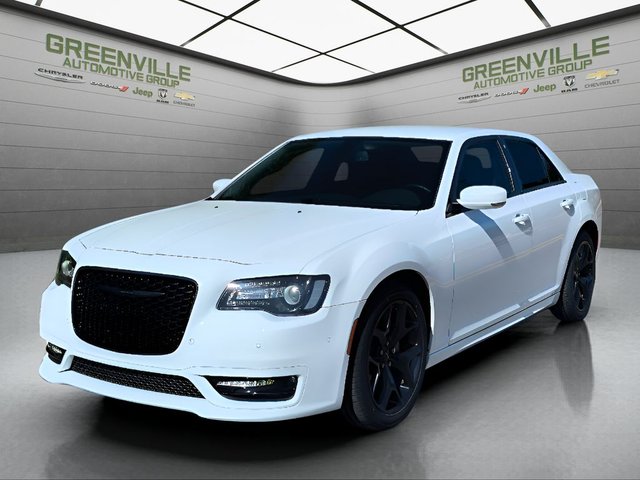 2022 Chrysler 300 Touring L