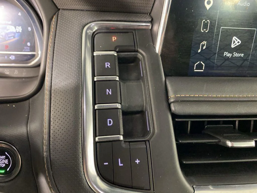 Used 2023 Summit White GMC 4WD AT4 image 6