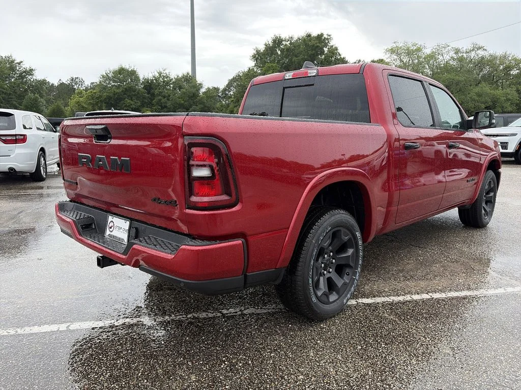 New 2026 Molten Red Pearl-Coat Exterior Paint RAM Big Horn/Lone Star image 6