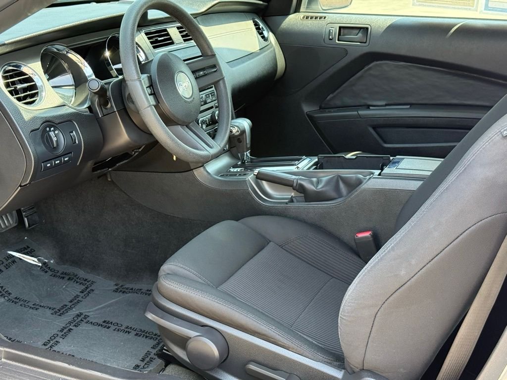 Used 2012 Ingot Silver Ford V6 image 5