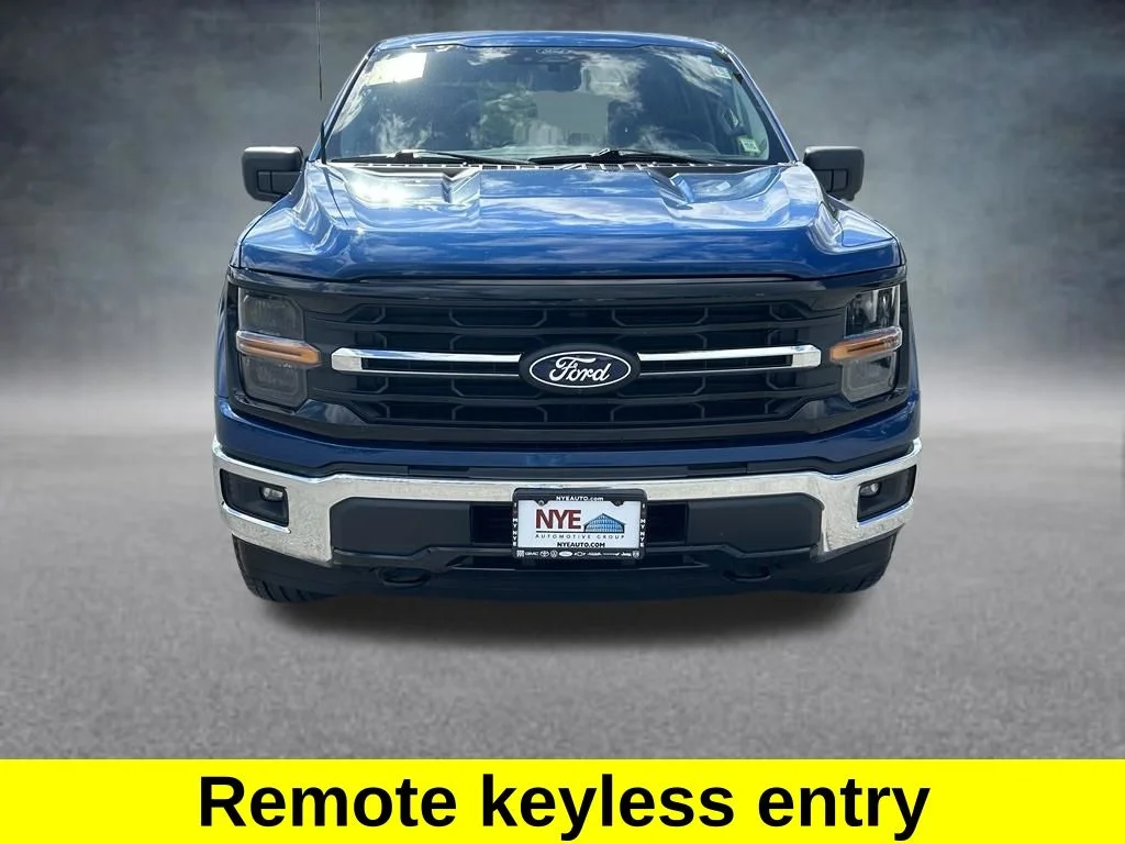 Used 2024 Blue Ford XLT image 9