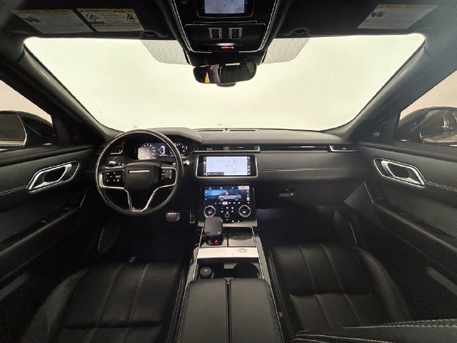 Used 2021 Silver Land Rover R-Dynamic HSE image 14