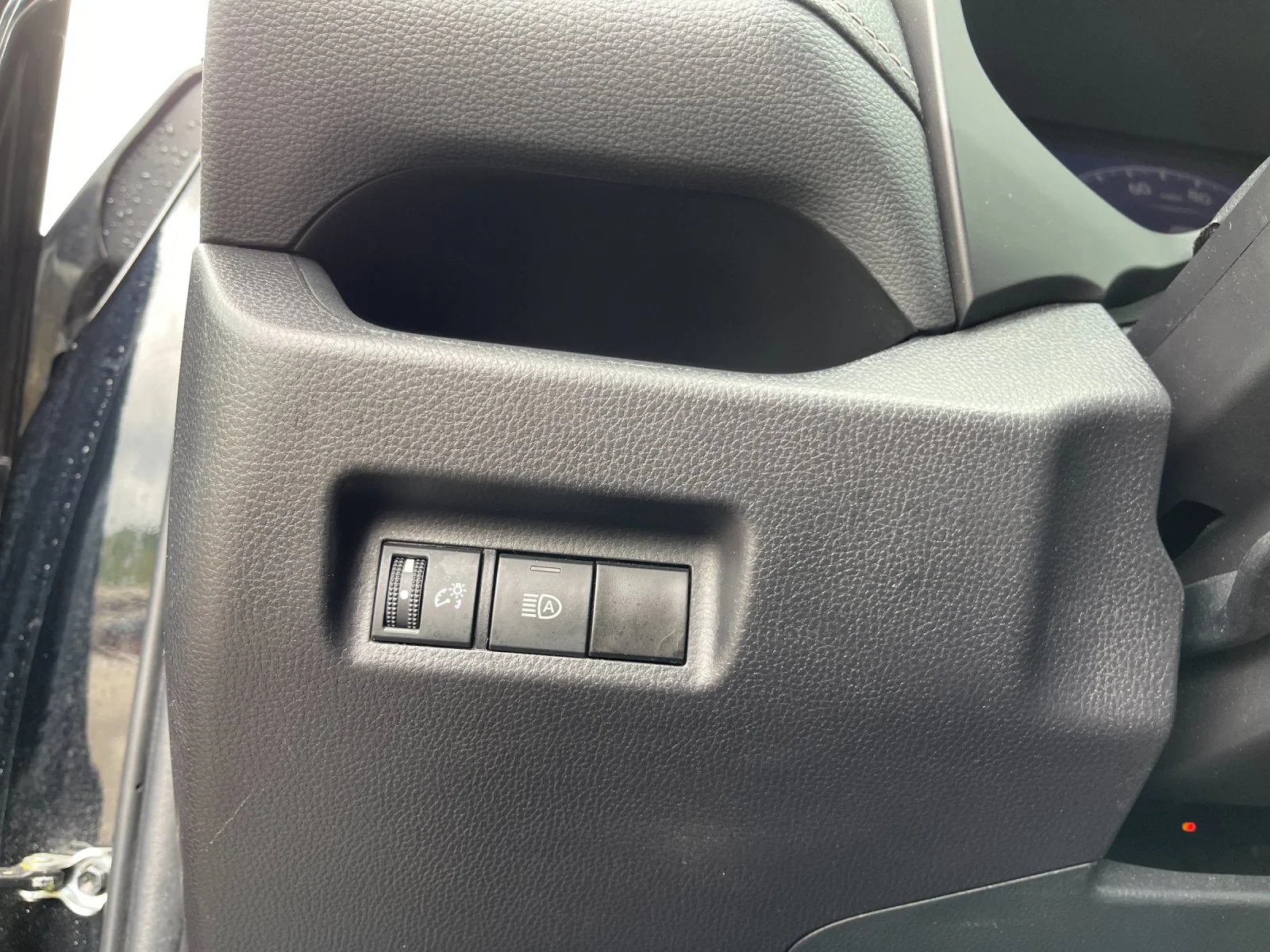 Used 2024 Black Toyota XLE image 31