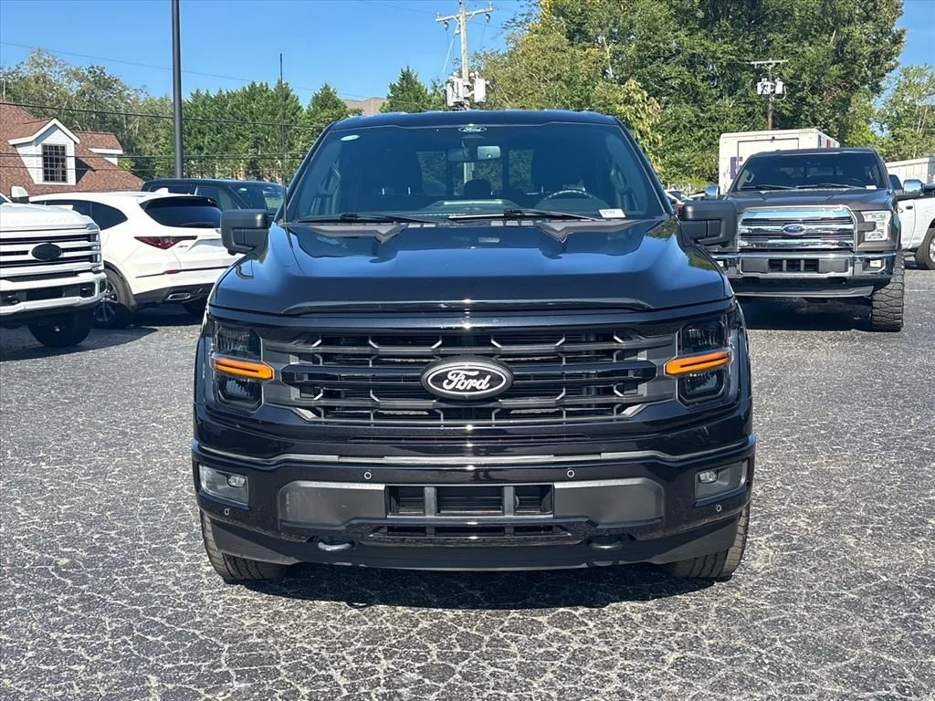 Used 2024 Black Ford XLT image 2