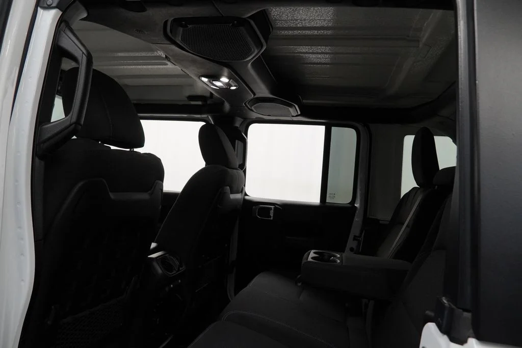Used 2022 White Jeep Unlimited Rubicon 4xe image 22