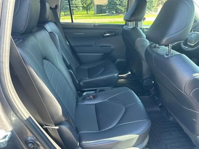 2024 Toyota Highlander XLE - Photo 6