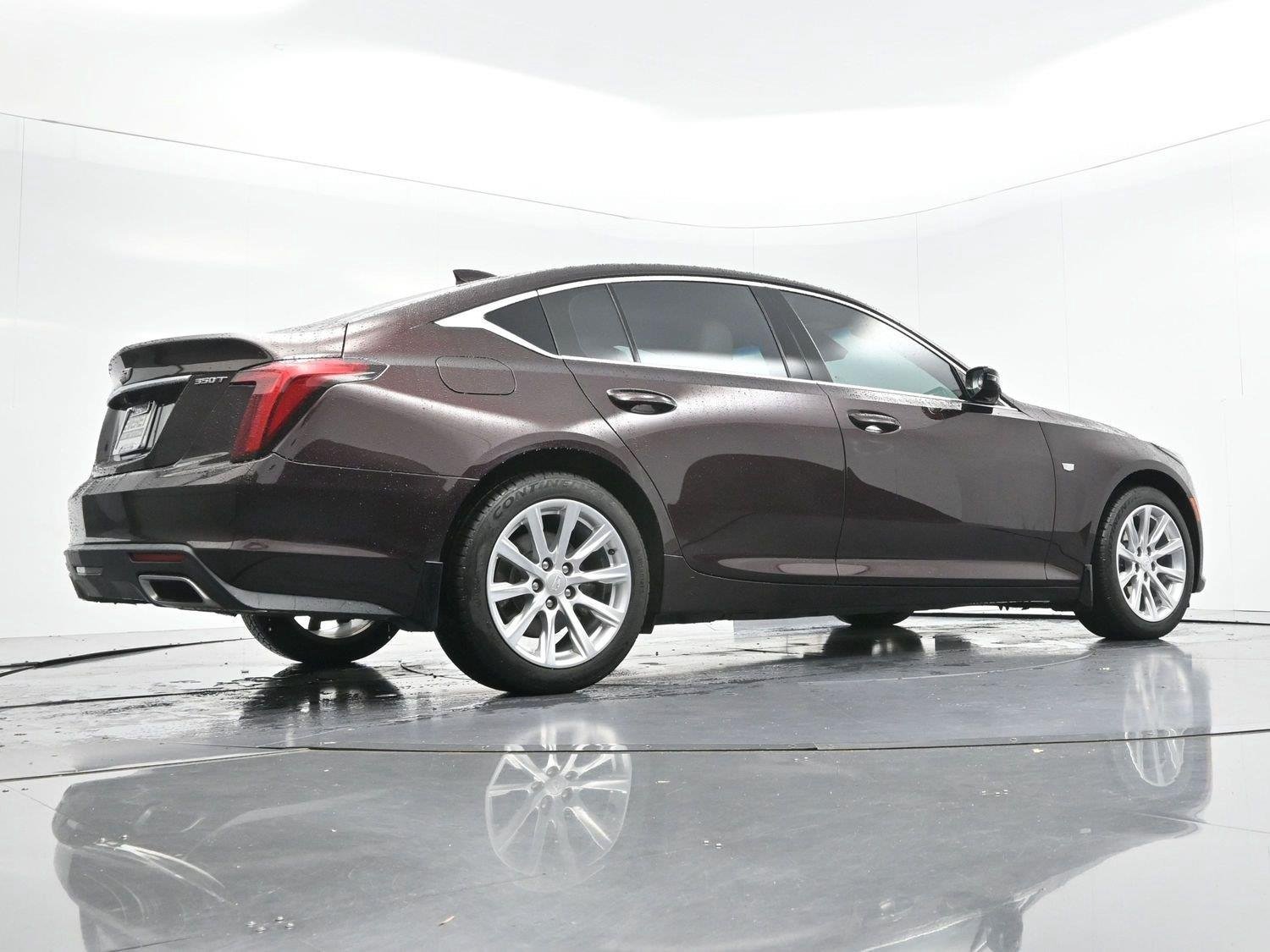 Used 2020 GARNET METALLIC Cadillac Luxury image 55