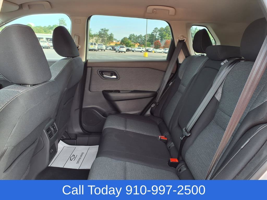 Used 2022 Silver Nissan SV Intelligent AWD image 22