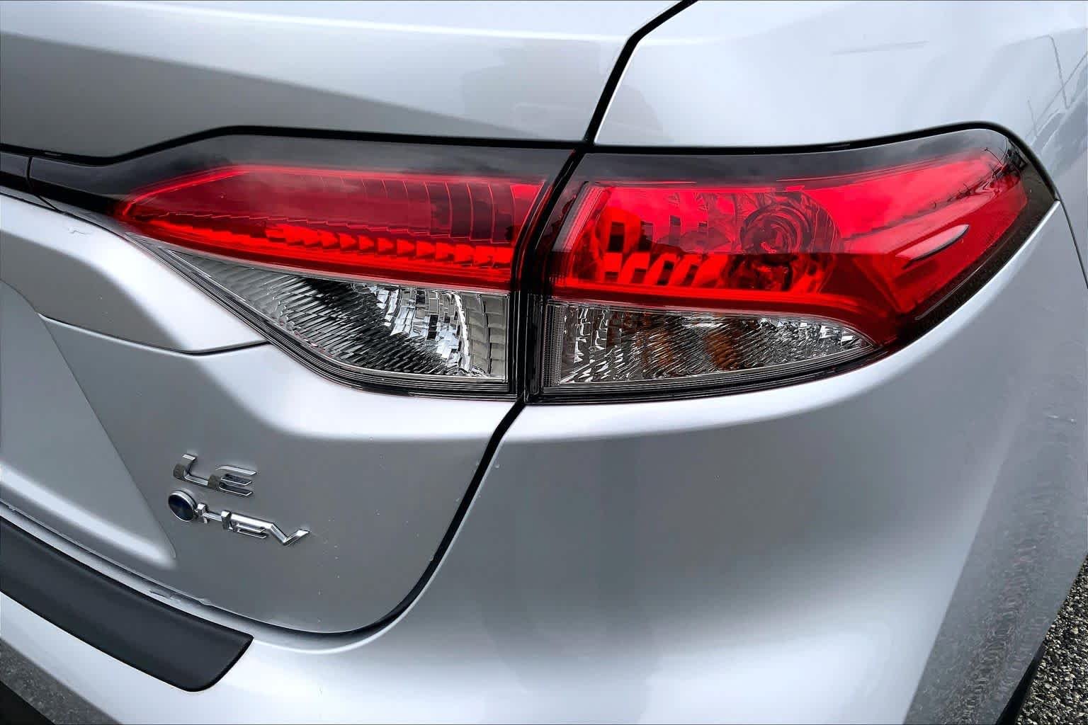 Used 2025 Classic Silver Metallic Toyota Hybrid LE image 30