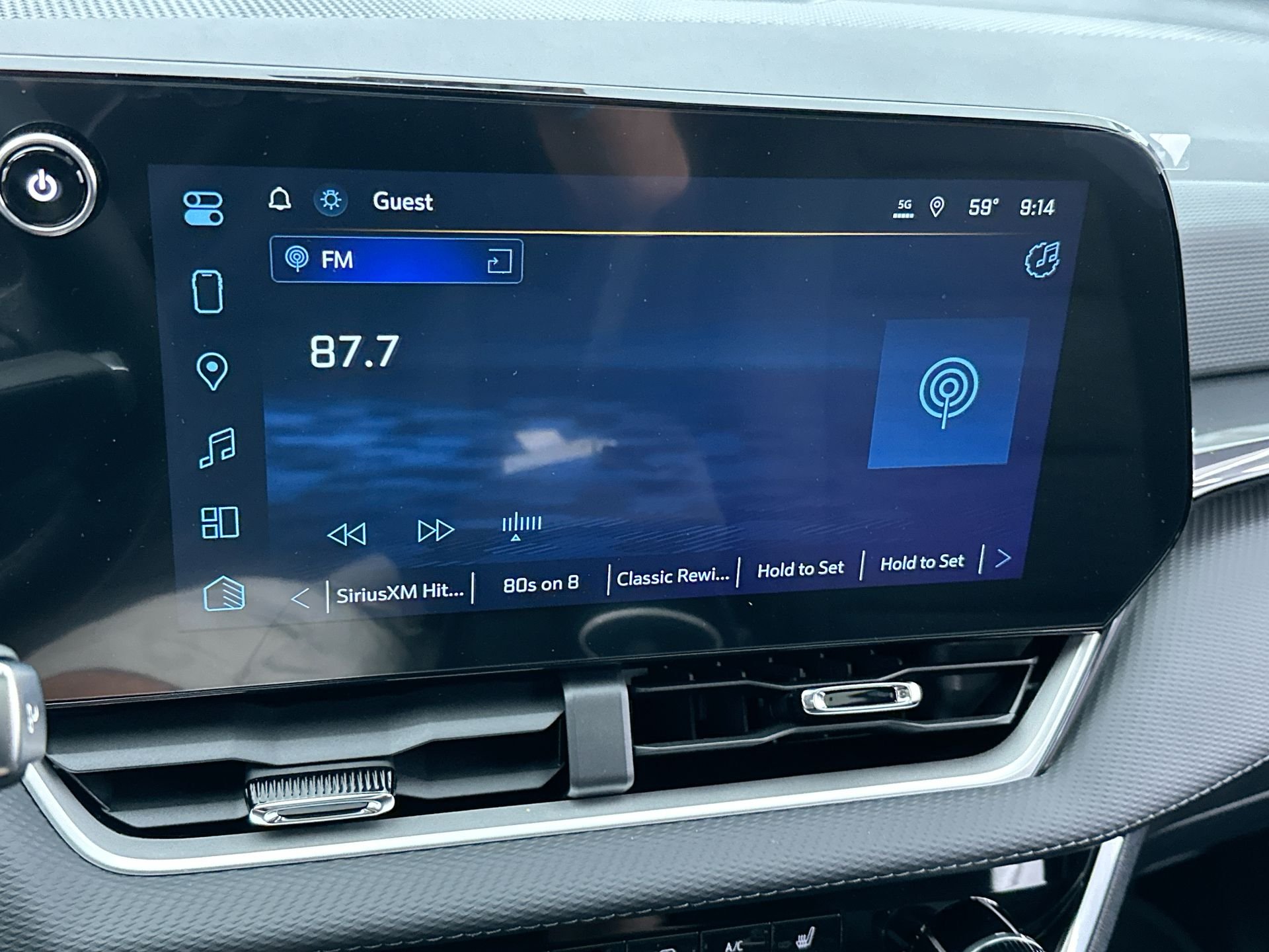 2027 Chevrolet Equinox LT - Photo 68