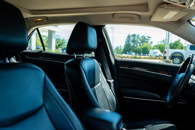 Used 2017 Jazz Blue Pearlcoat Chrysler 300C image 8