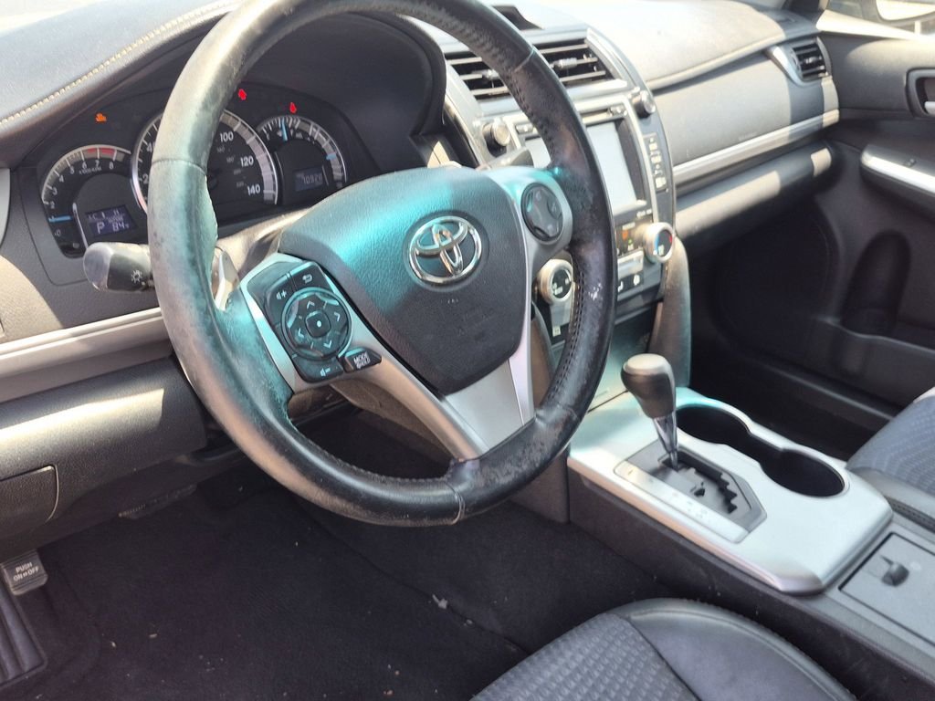 Used 2014 Magnetic Gray Metallic Toyota SE image 20