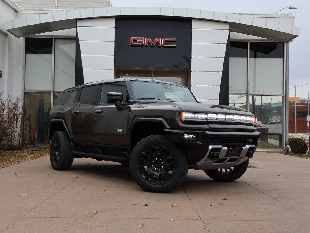 2026 GMC Hummer EV 2X SUV's photo