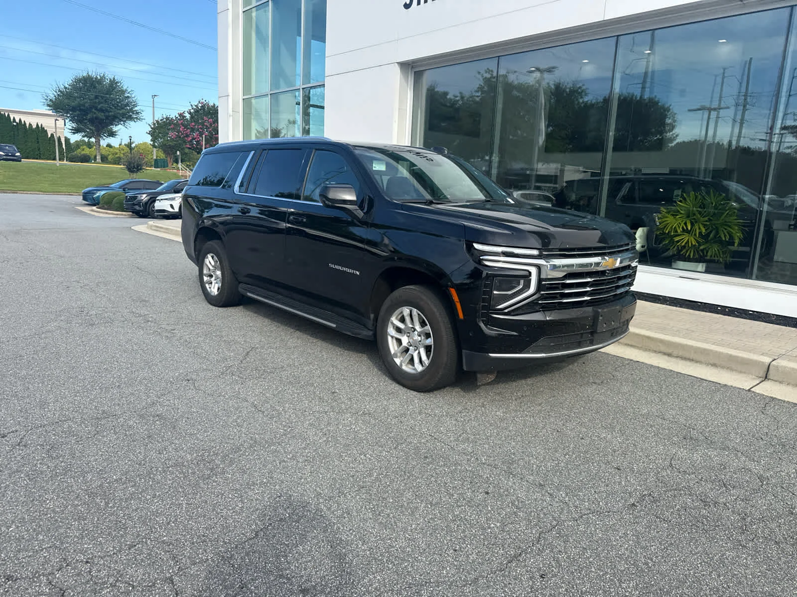 Used 2025 Black Chevrolet LT image 3