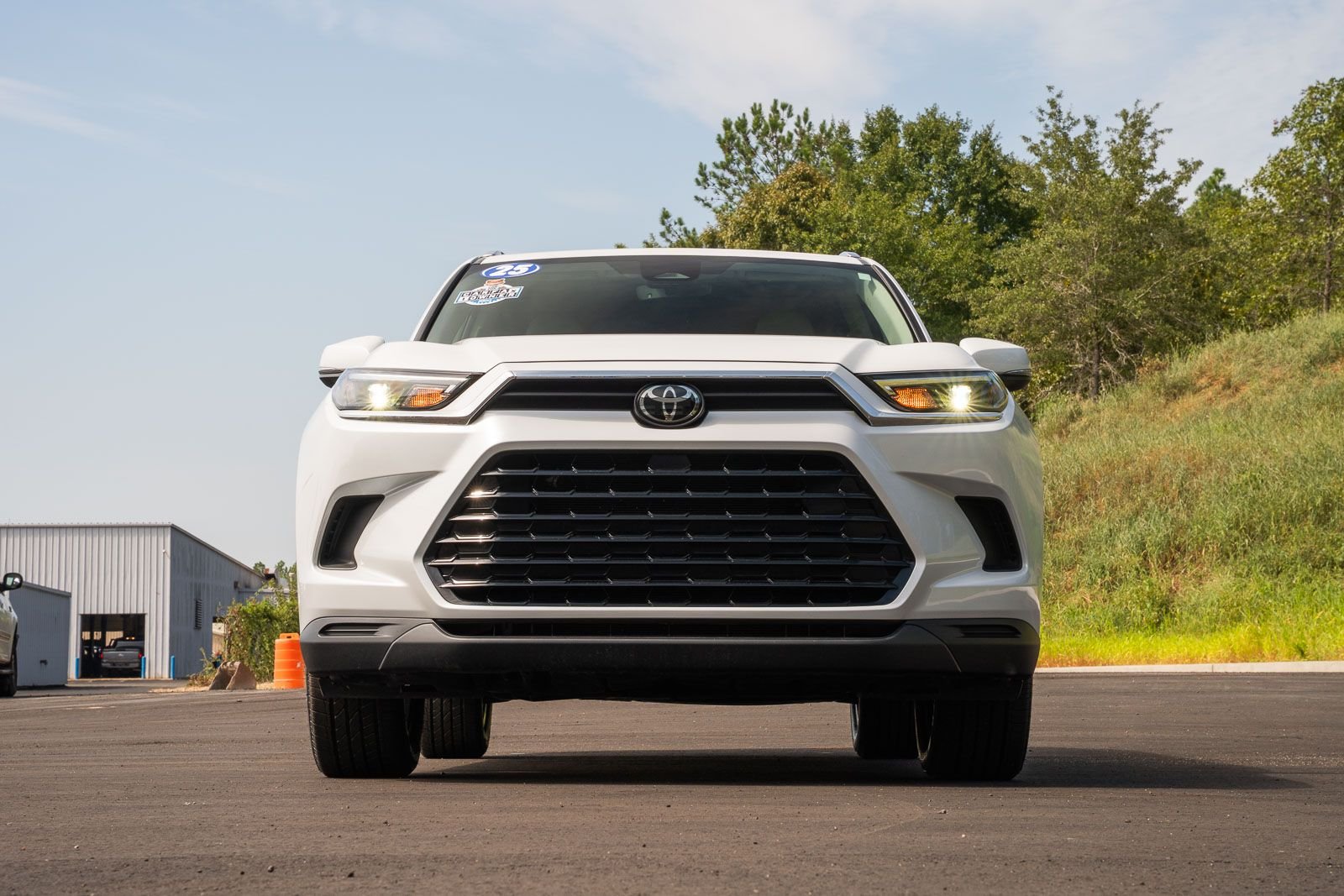 Certified Used 2025 Beige Toyota XLE image 3