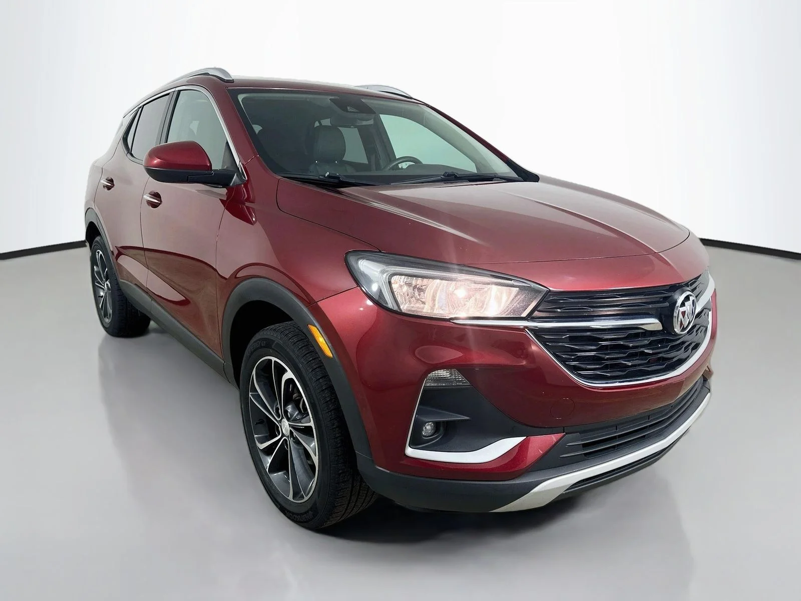 Used 2023 Red Buick  image 3