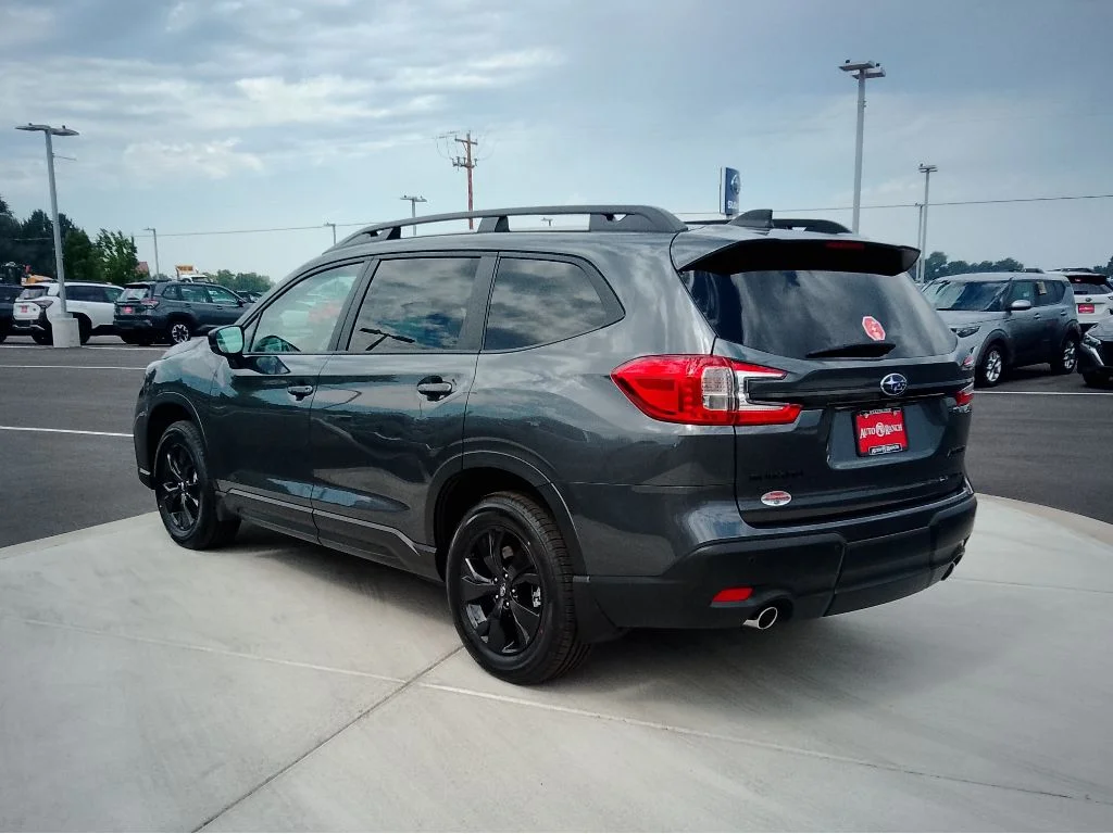 New 2026 MAGNETITE GRAY METALLIC Subaru Premium 7-Passenger image 5