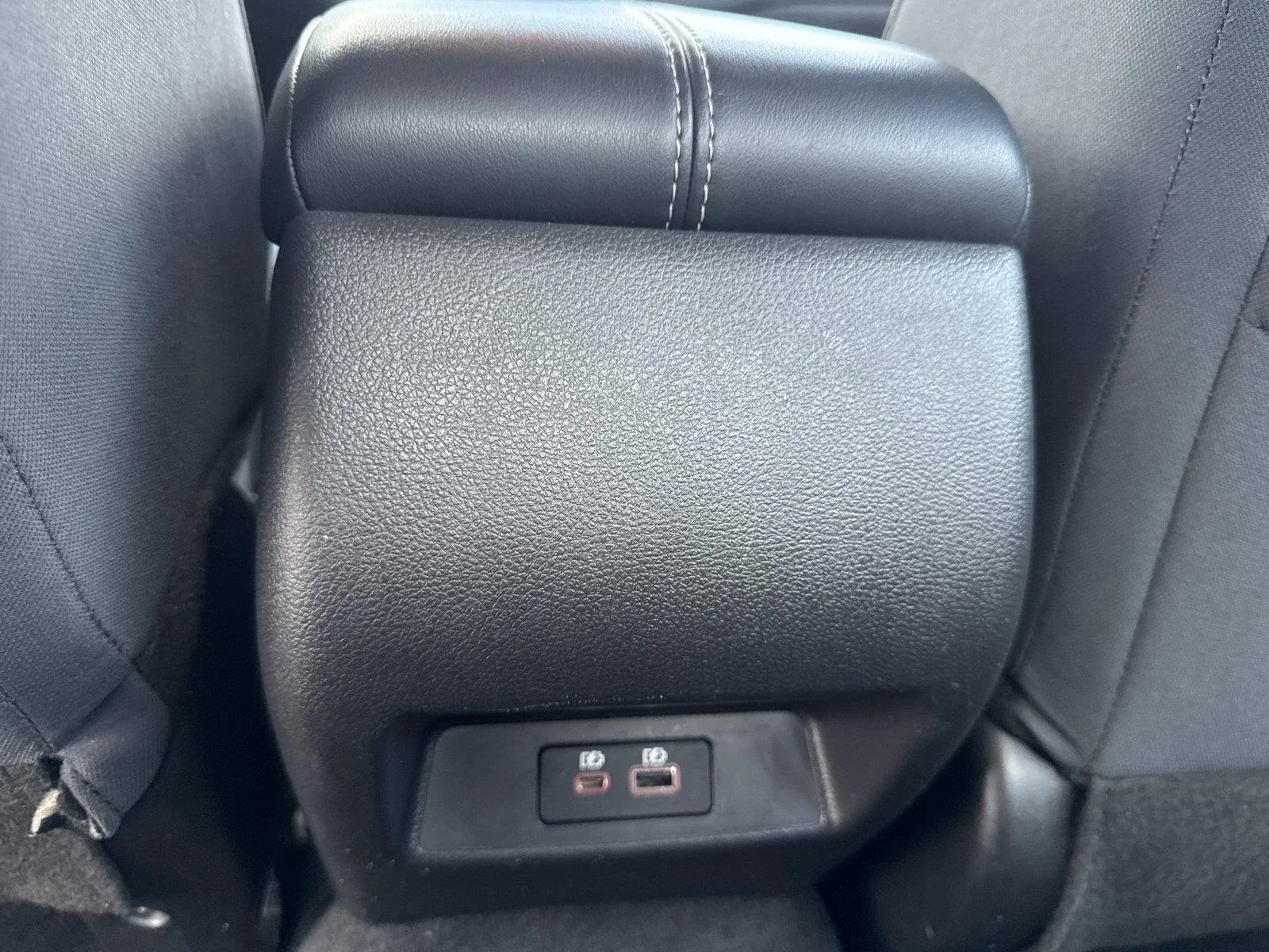 Used 2025 Glacier White Nissan SV image 31