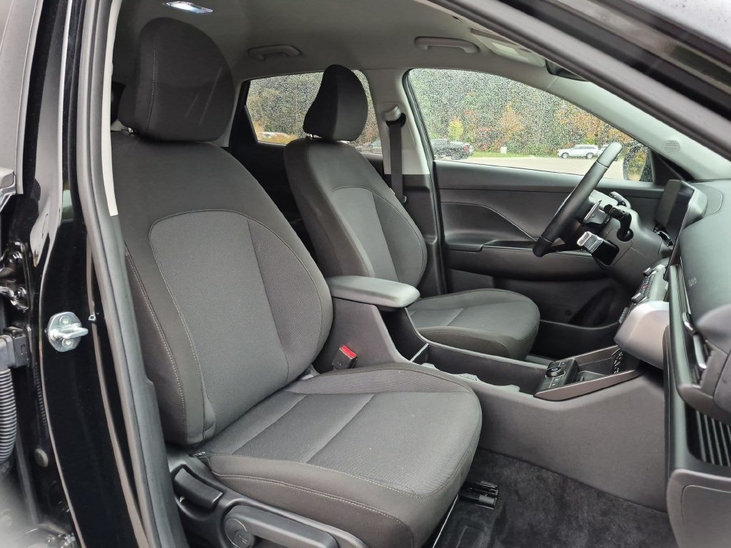 Used 2024 Black Hyundai SEL image 30