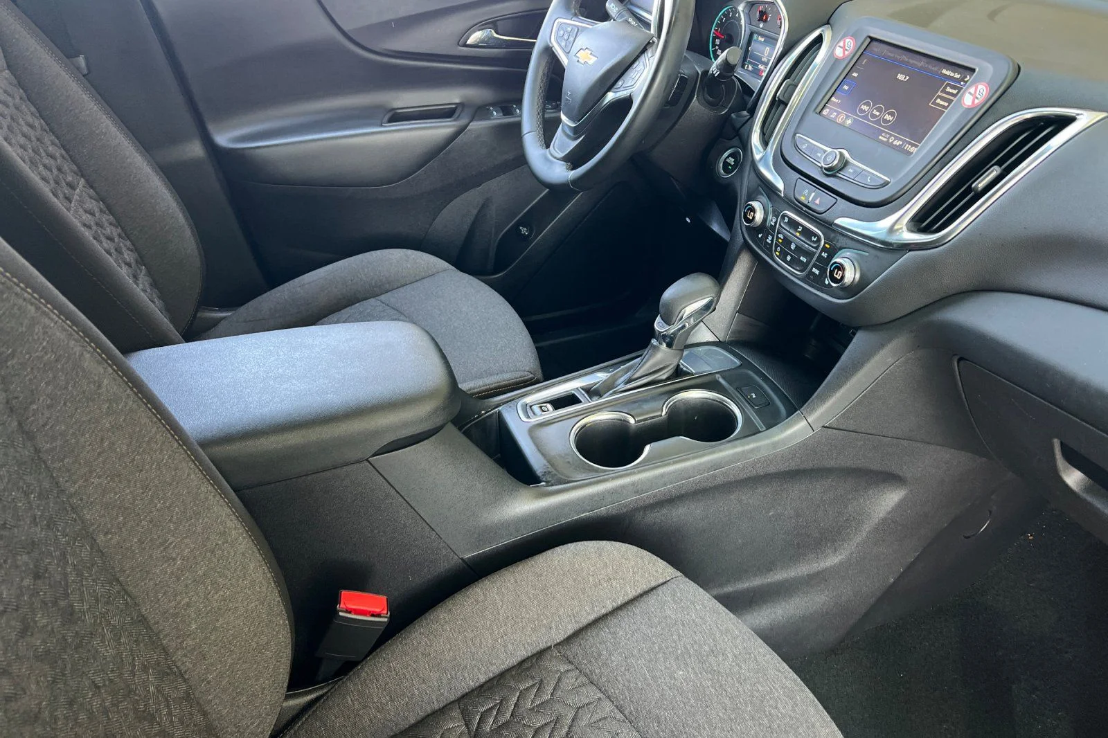 Used 2024 White Chevrolet LT image 16