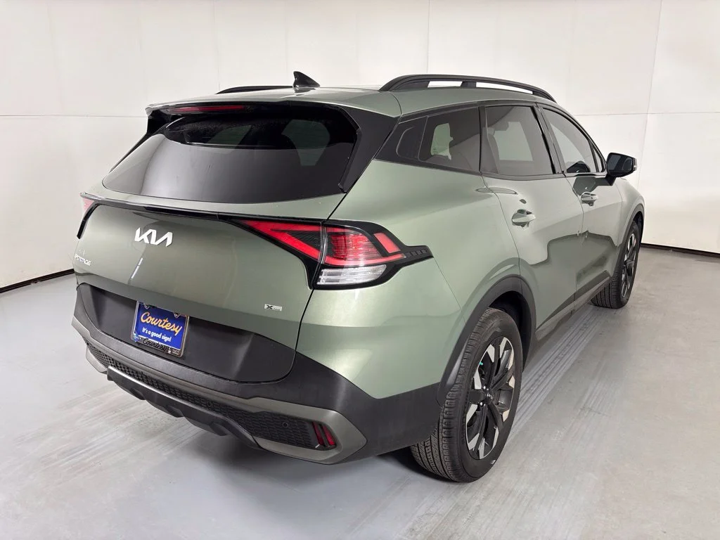 Used 2023 Green Kia X-Line image 8