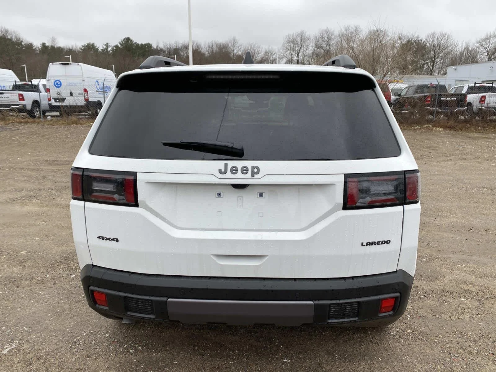 New 2026 Bright White Clear-Coat Exterior Paint Jeep Laredo image 4