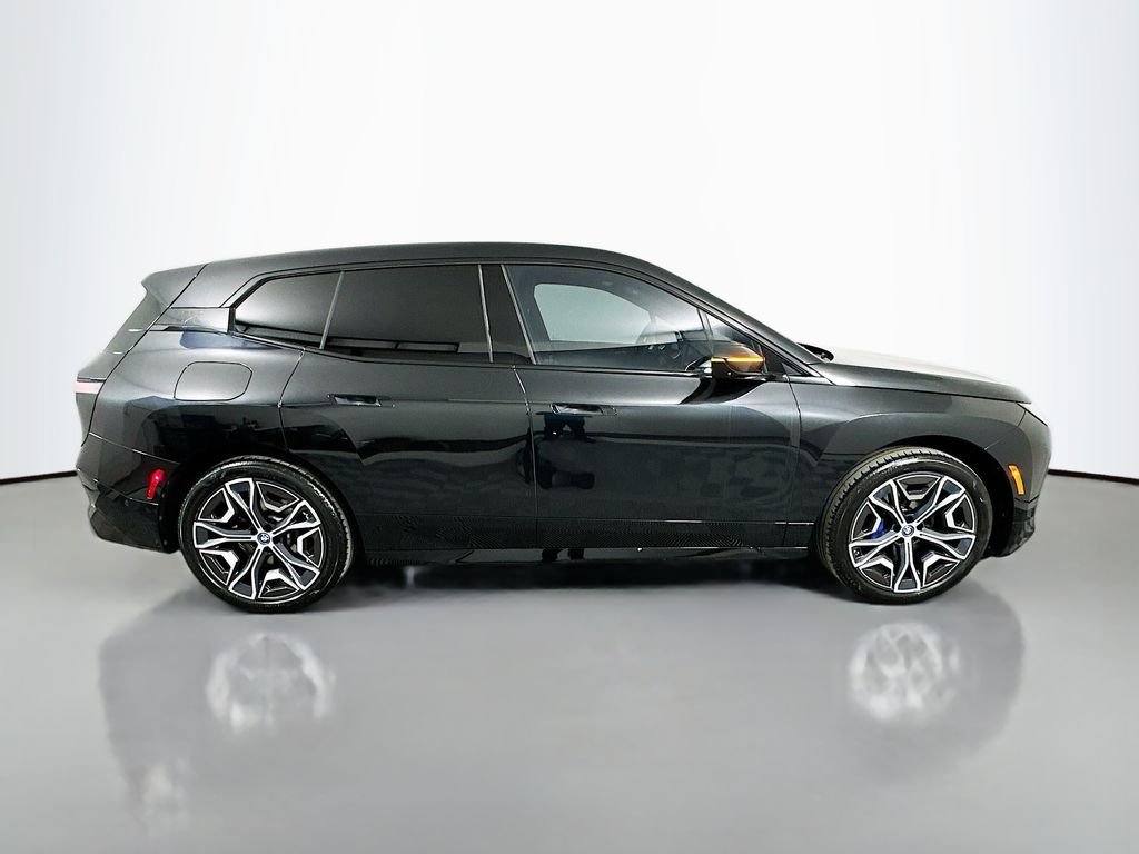Certified Used 2024 Black Sapphire Metallic BMW xDrive50 image 4