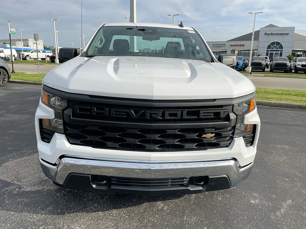 Used 2025 Summit White Chevrolet Work Truck image 29