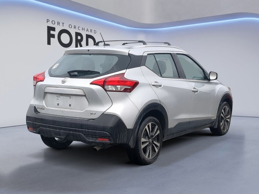 Used 2018 Silver Nissan SV image 7