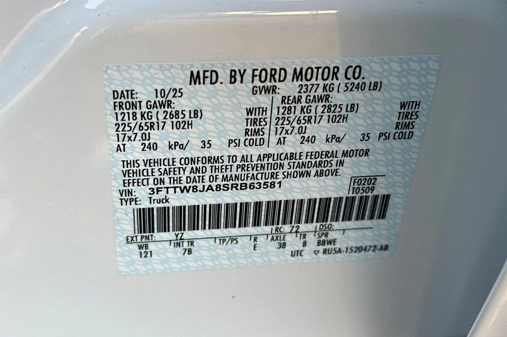 New 2025 Oxford White Ford XLT image 26