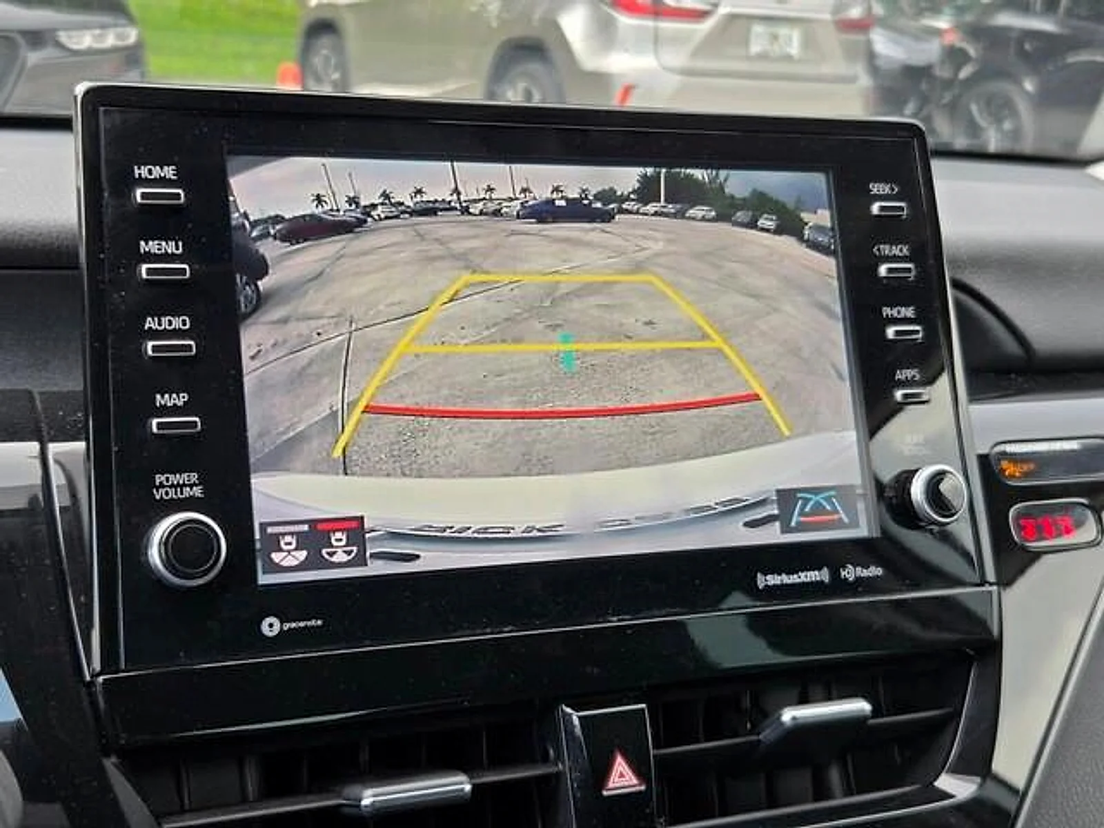 Used 2021 Wind Chill Pearl Toyota XLE image 19