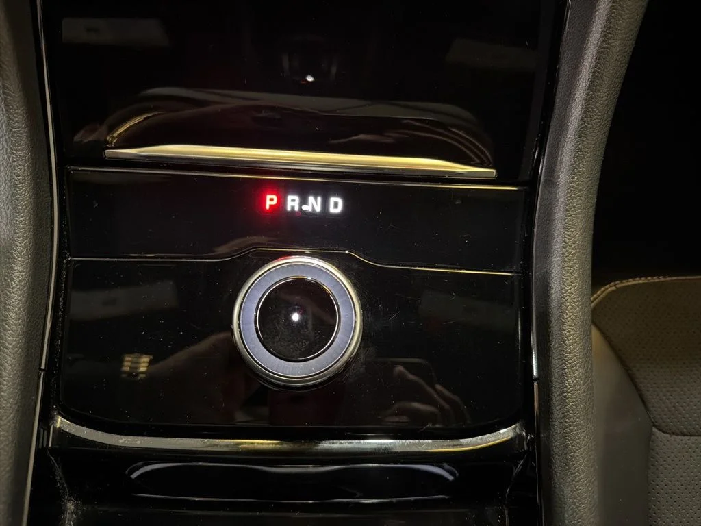 Used 2023 White Jeep Altitude X image 22