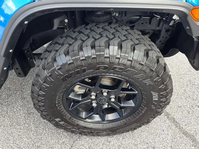 Used 2024 Blue Jeep Sport image 11