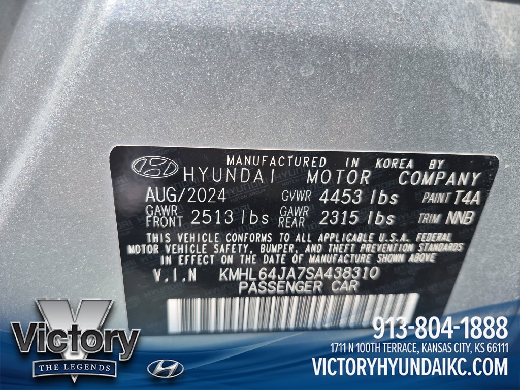 Certified Used 2025 Silver Hyundai SEL image 28