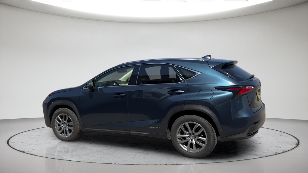 Used 2015 Blue Lexus 300h image 13