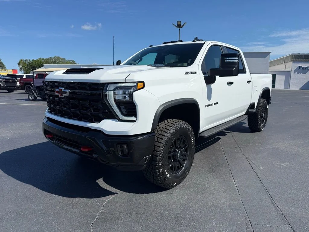 New 2026 Summit White Chevrolet ZR2 image 4