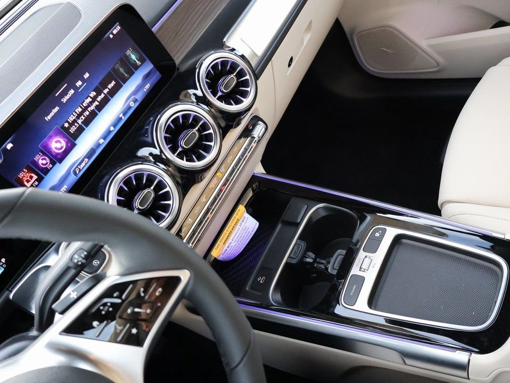 New 2026 Night Black Mercedes-Benz GLB 250 image 21