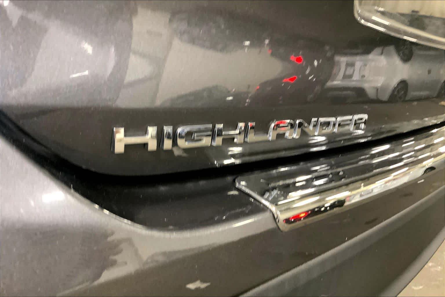 Used 2023 Magnetic Gray Metallic Toyota XLE image 31