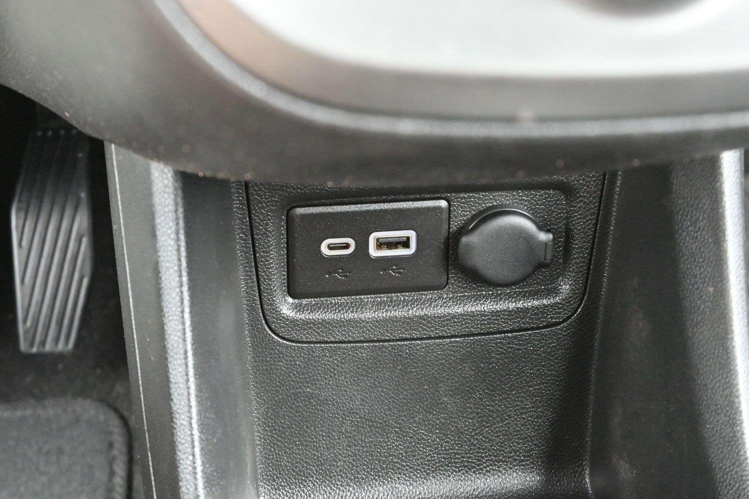 Used 2021 Metallic paint.) Chevrolet LS image 19