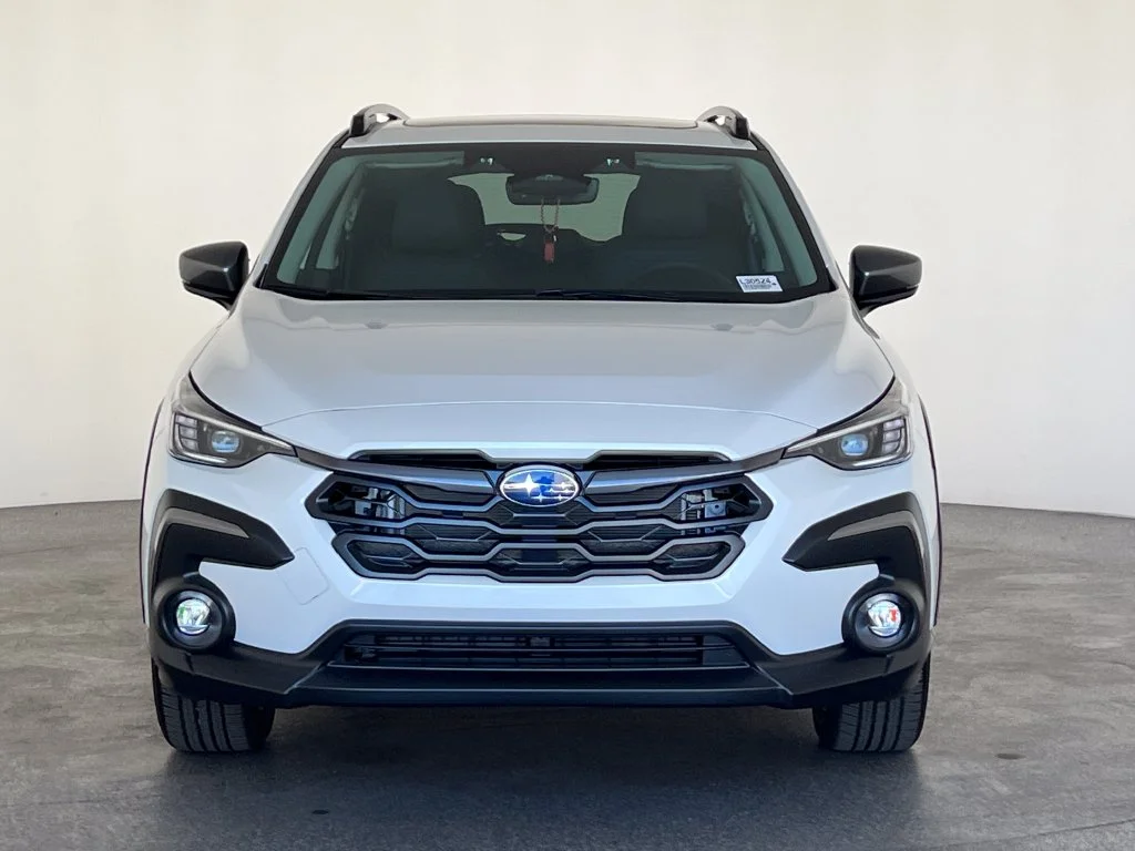 New 2026 CRYSTAL WHITE PEARL Subaru Limited image 10