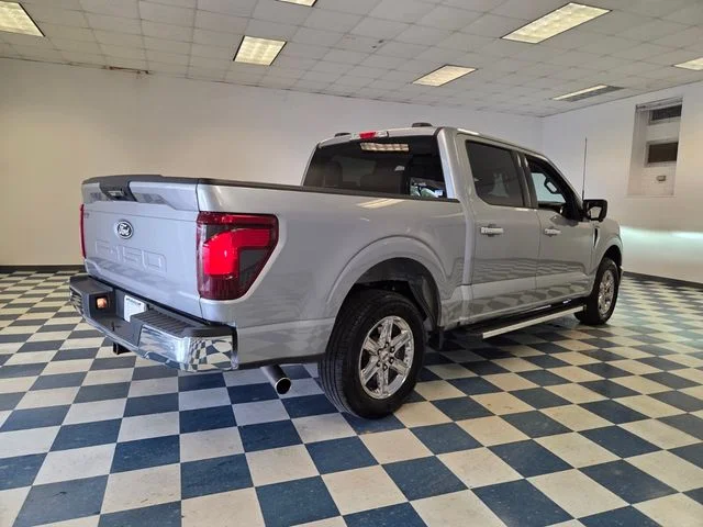 Used 2024 Silver Ford XLT image 7
