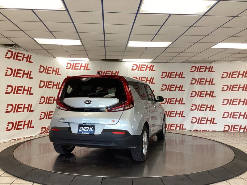 Used 2020 Silver Kia S image 7