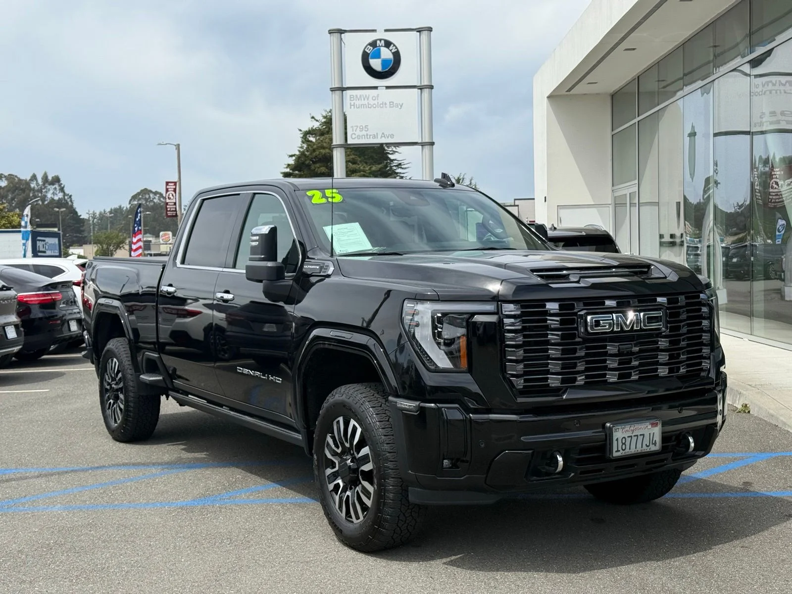 2025 GMC Sierra 4WD Crew Cab Long Box Denali Ultimate's photo