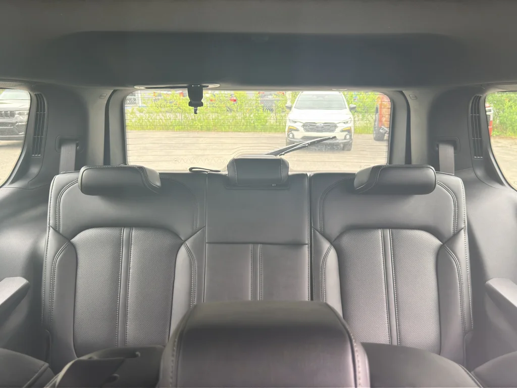 2025 Jeep Wagoneer Series II - Photo 19